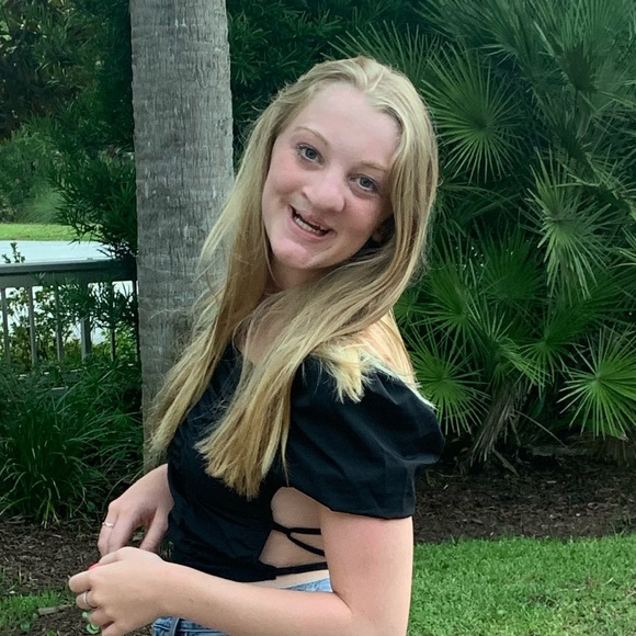 Meet your Posher, Victoria - Picture 1 of 1